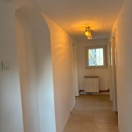 Villa Modern In Heart Of